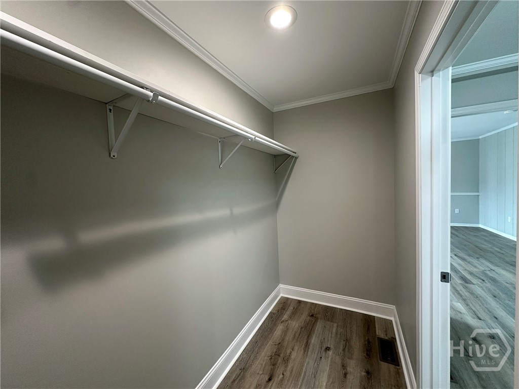 1104 Farm Road Colbert, GA 30628 - Photo 16 of 39 Primary Closet