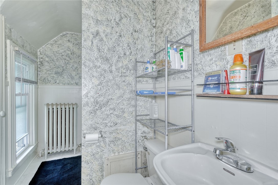 20 Boardman Street Rochester, NY 14607 - Photo 12 of 47 Unit 3 bathroom