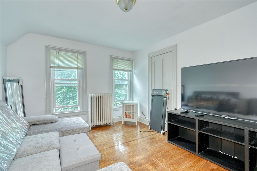 20 Boardman Street Rochester, NY 14607 - Photo 14 of 47 Unit 3 living room