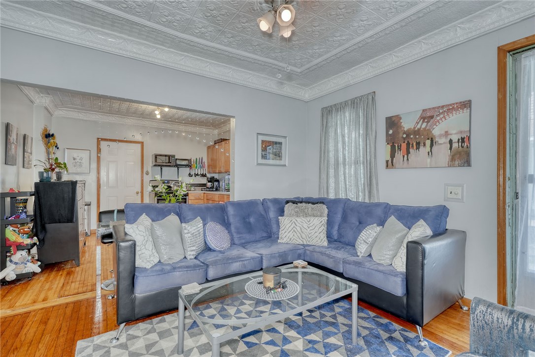 20 Boardman Street Rochester, NY 14607 - Photo 17 of 47 Unit 2 living room