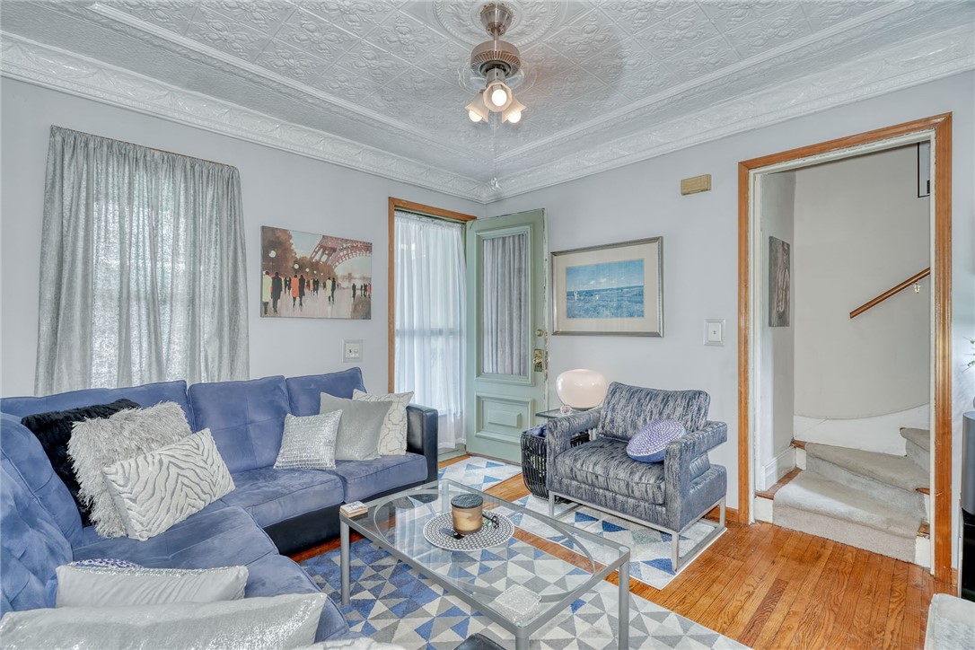 20 Boardman Street Rochester, NY 14607 - Photo 18 of 47 Unit 2 Living room