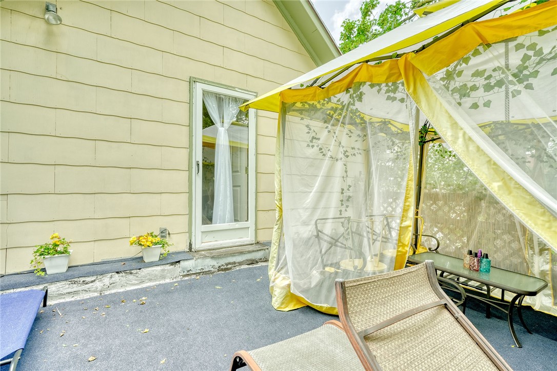 20 Boardman Street Rochester, NY 14607 - Photo 32 of 47 Unit 2 deck