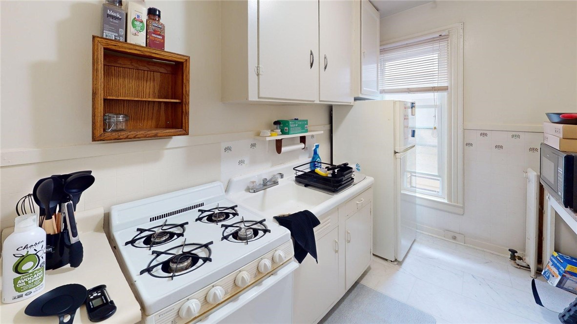 20 Boardman Street Rochester, NY 14607 - Photo 41 of 47 Unit 3 kitchen