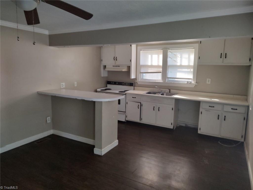 203 South Fieldcrest Road Eden, NC 27288 - Photo 6 of 19 Gallery Image 6