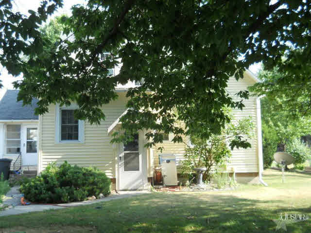 404 West Marshall Street Decatur, IN 46733 - Photo 3 of 16