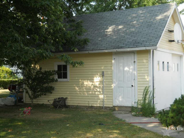 404 West Marshall Street Decatur, IN 46733 - Photo 4 of 16