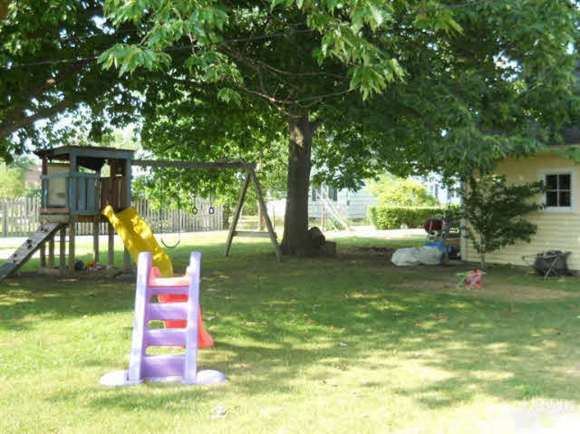 404 West Marshall Street Decatur, IN 46733 - Photo 7 of 16