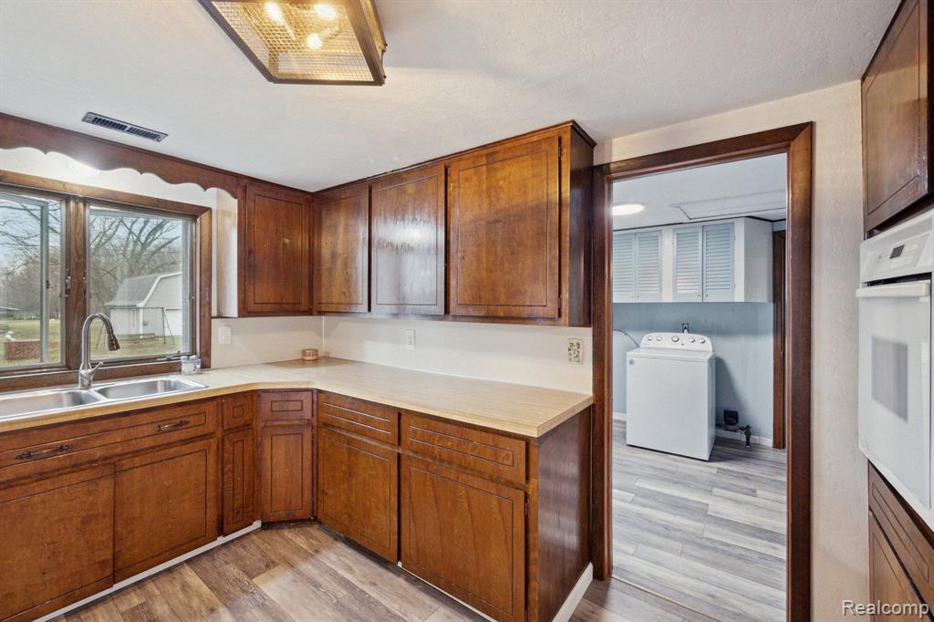 10669 Exeter Road Carleton, MI 48117 - Photo 15 of 32