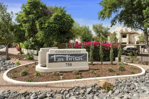 $289,999 | 750 East Northern Avenue, Unit 2051, Phoenix, AZ 85020