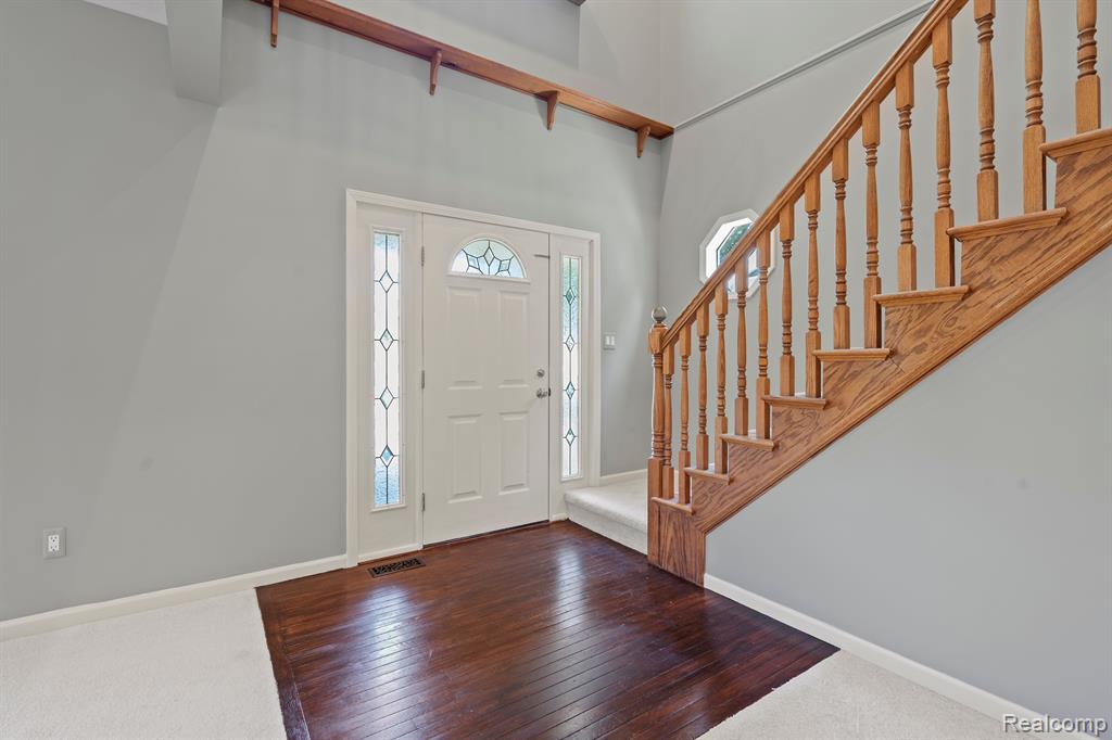403 Taylor Avenue Rochester, MI 48307 - Photo 9 of 34