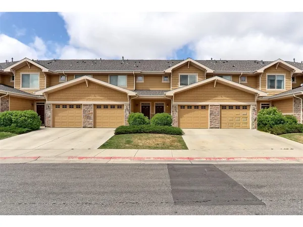 $369,900 | 9721 Dahlia Lane, Thornton, CO 80229