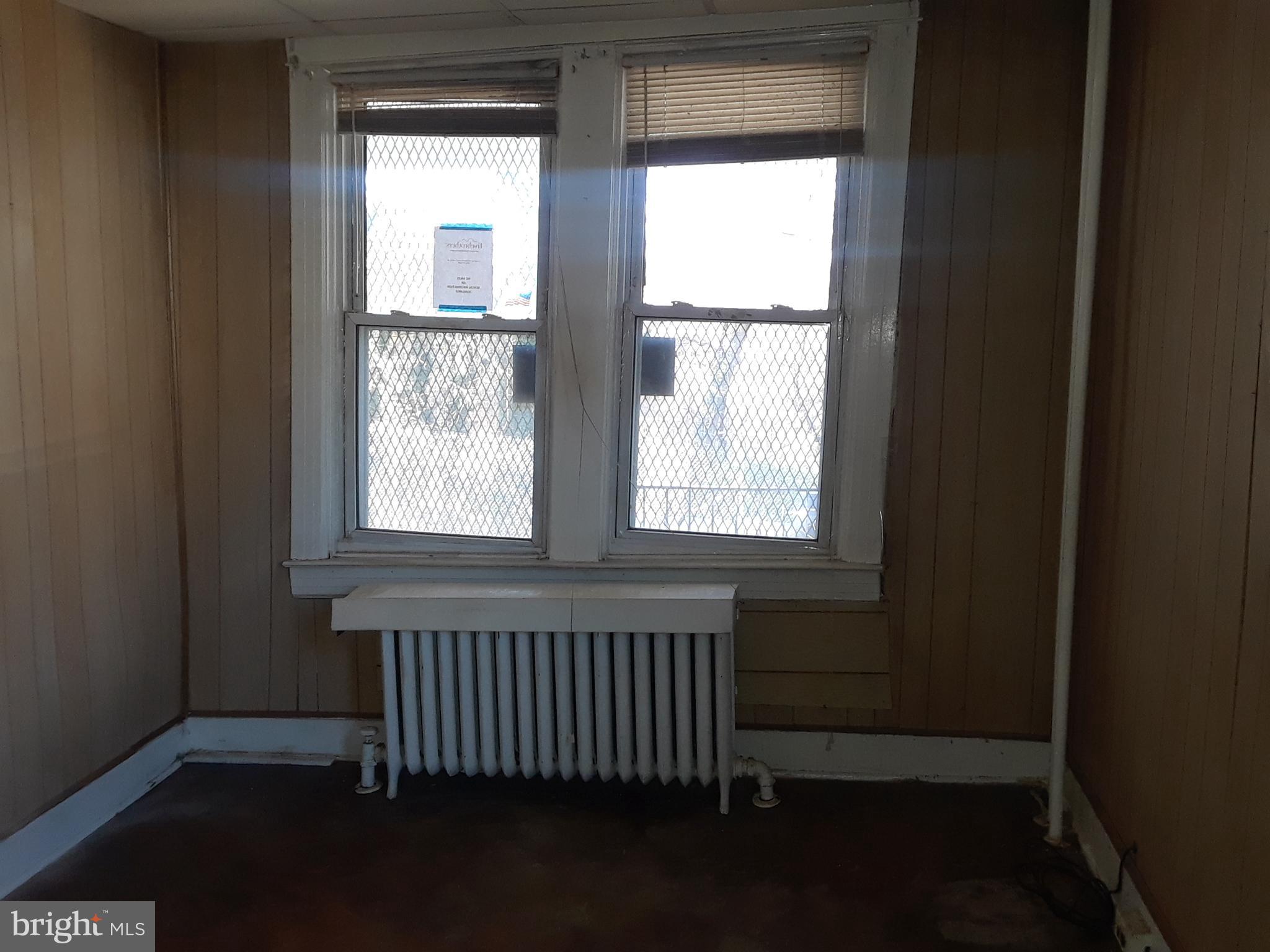 725 North Rosedale Street Baltimore, MD 21216 - Photo 2 of 12 Interior (General)