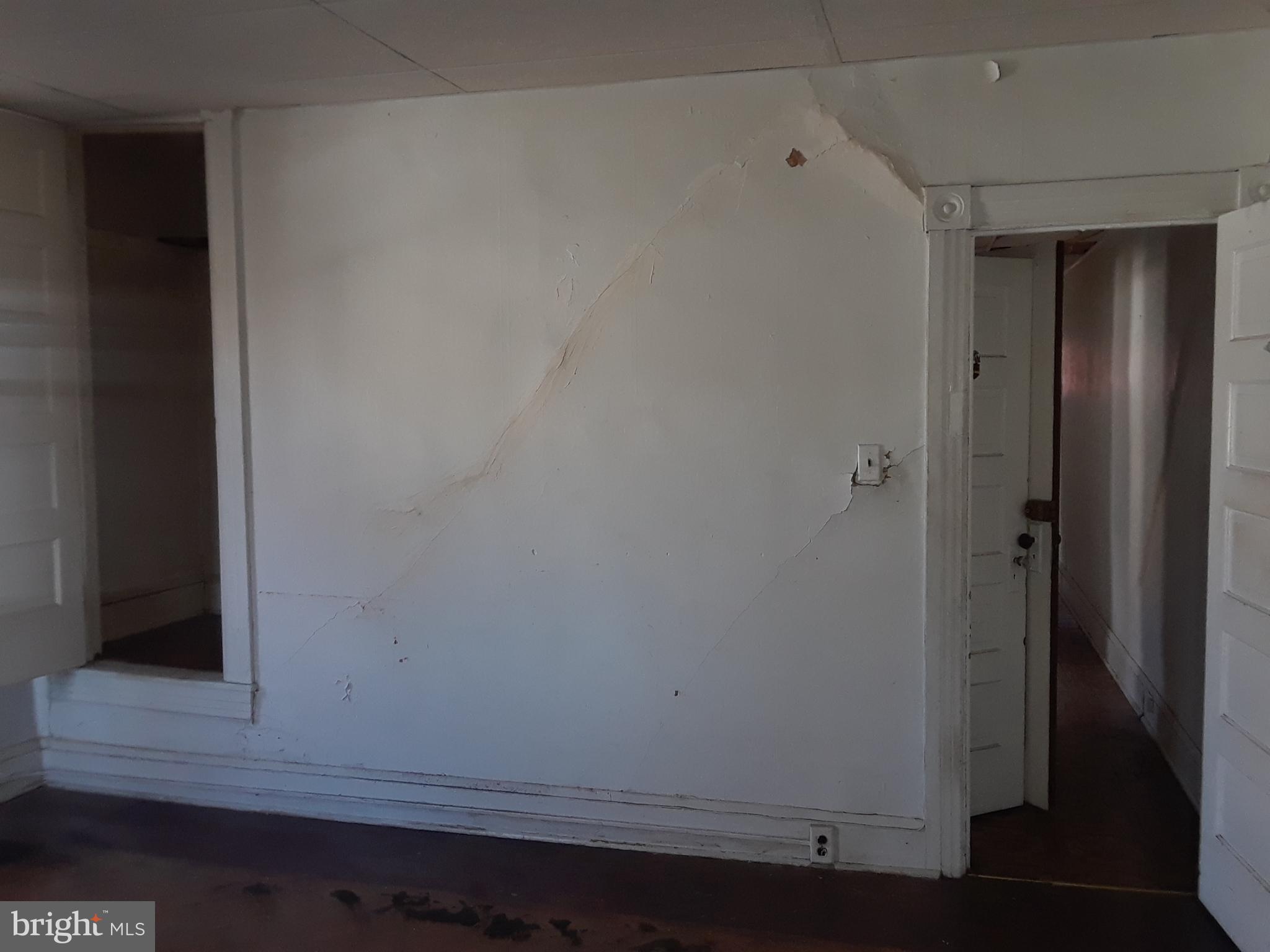 725 North Rosedale Street Baltimore, MD 21216 - Photo 11 of 12 Interior (General)