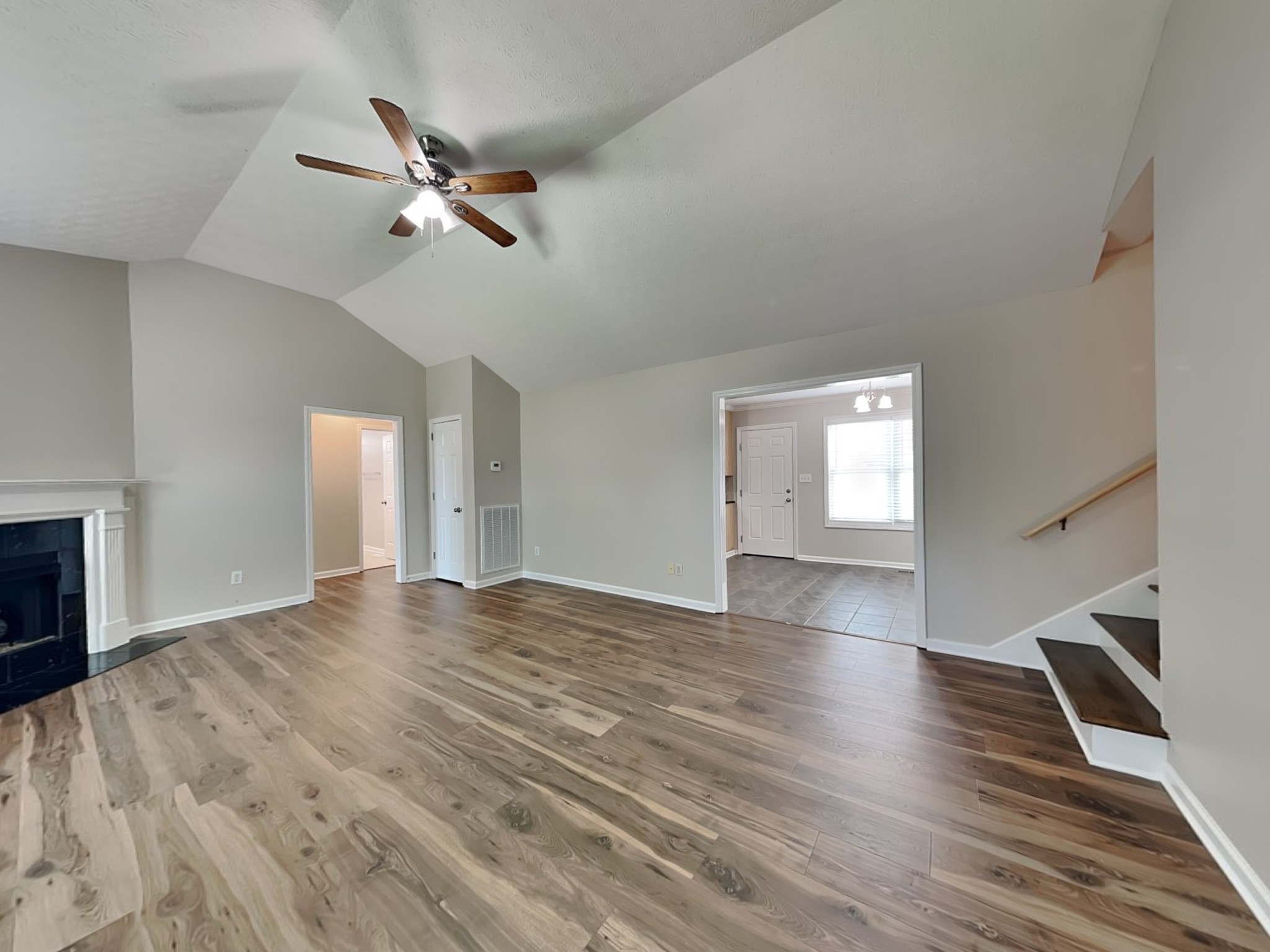 576 Deer Path Gallatin, TN 37066 - Photo 3 of 18