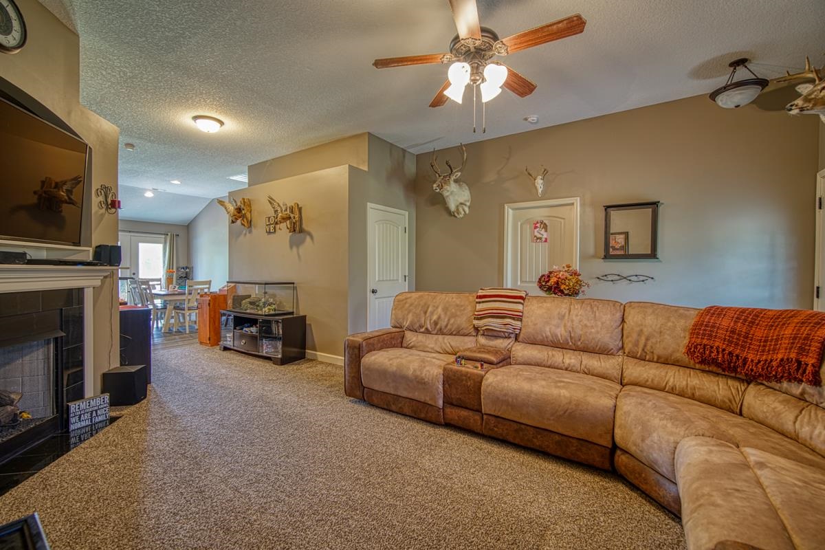 995 Gowan Road Inman, SC 29349 - Photo 4 of 36