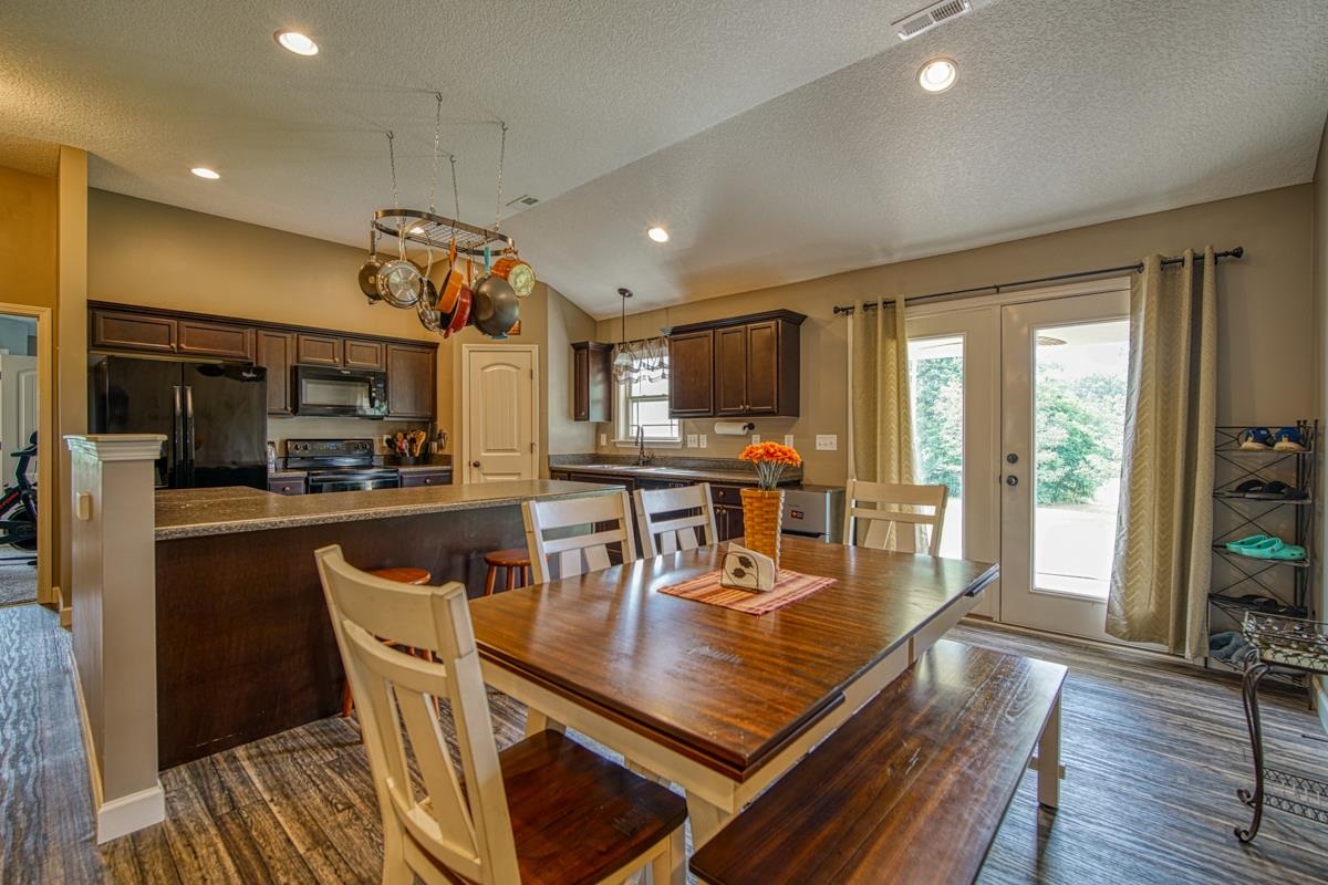 995 Gowan Road Inman, SC 29349 - Photo 6 of 36