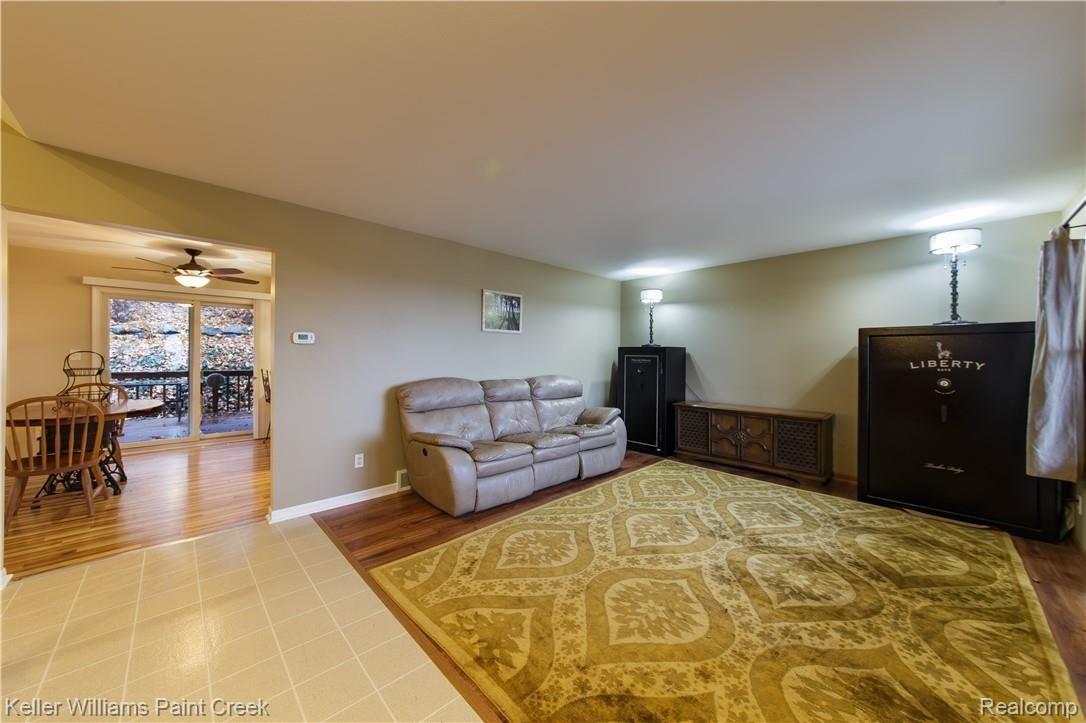 5315 Hickory Ridge Road Holly, MI 48442 - Photo 8 of 41 HickoryRidge_5315_ Living_01.jpg