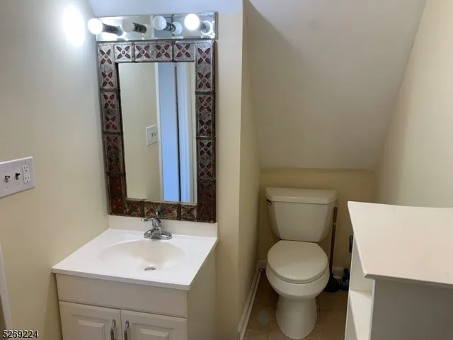 $1,800 | 17 Bowers Lane, Unit C, Chatham, NJ 07928