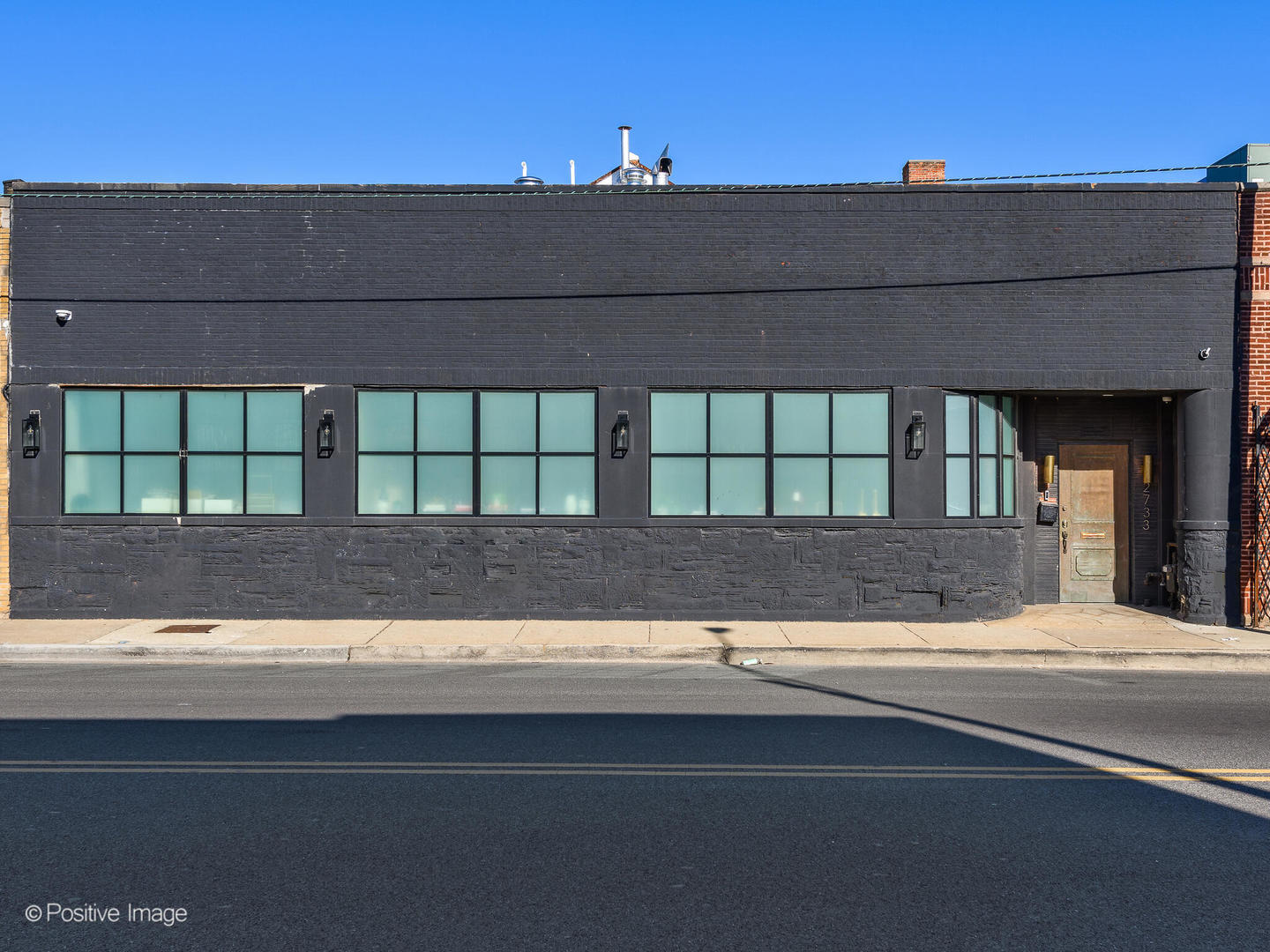 2733 North Pulaski Rd  