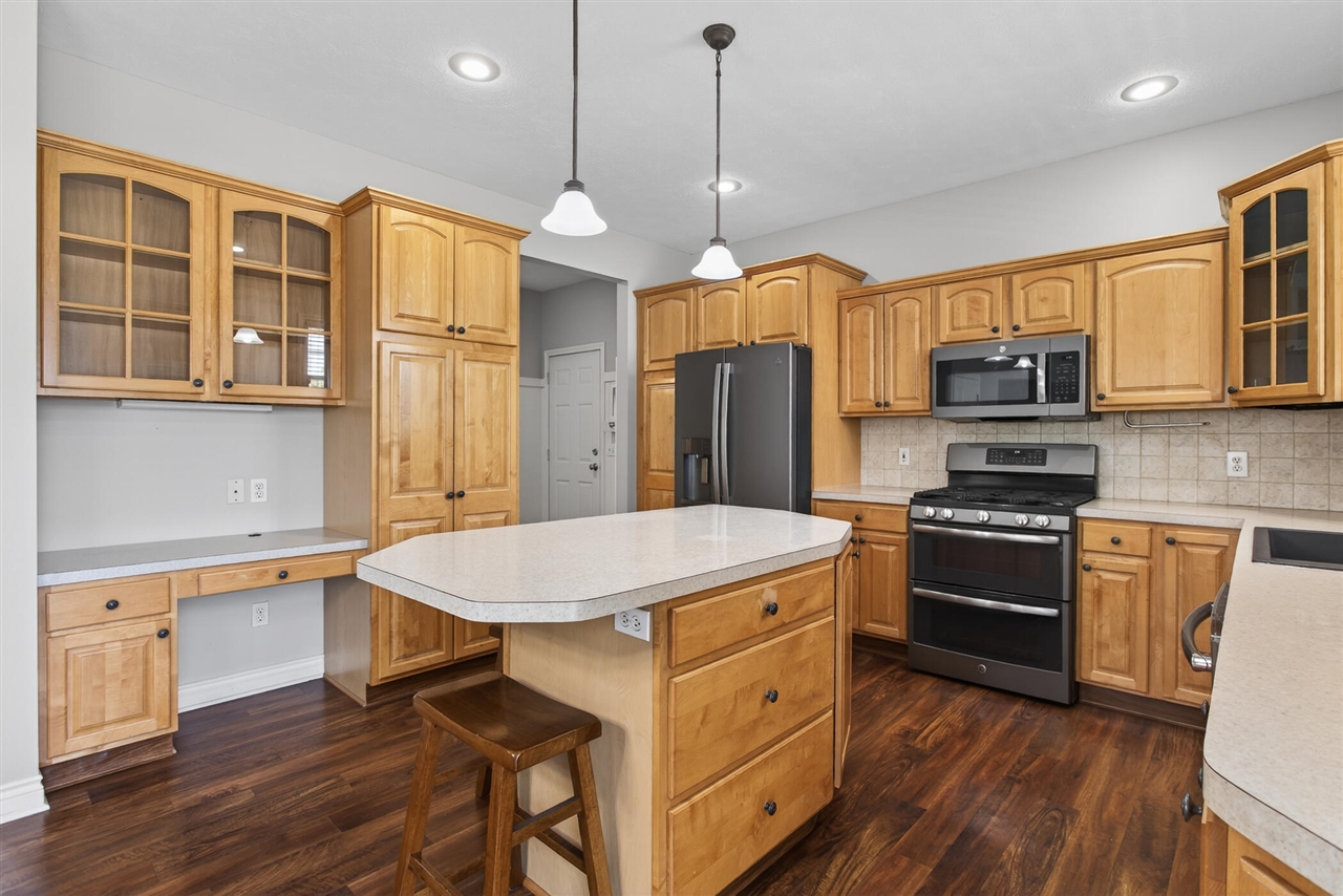 1837 Land Ridge Southwest Byron Center, MI 49315 - Photo 4 of 51