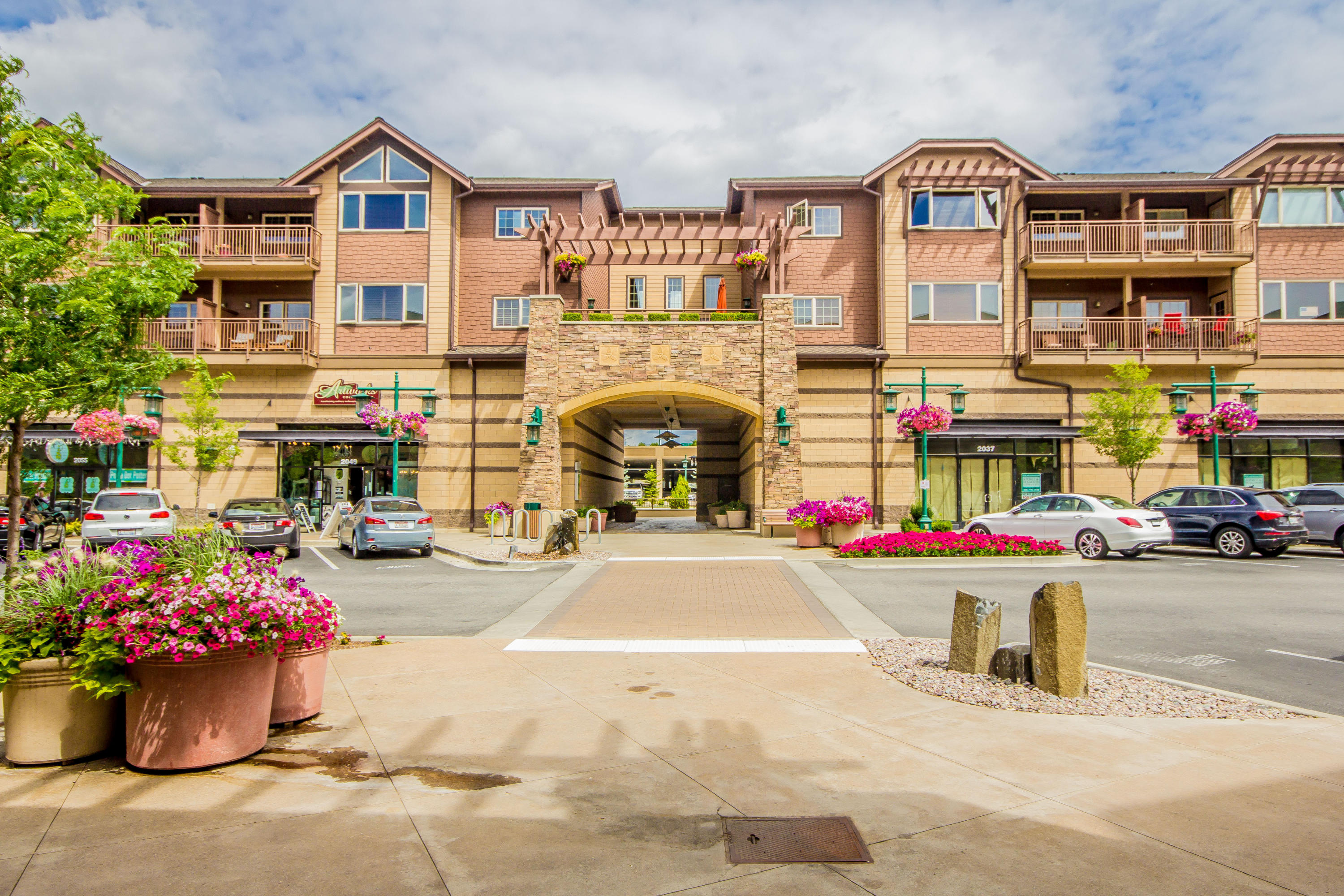 2051 North Main Street, Unit 208 Coeur D'Alene, ID 83814 - Photo 1 of 1 1Front_IMG-30