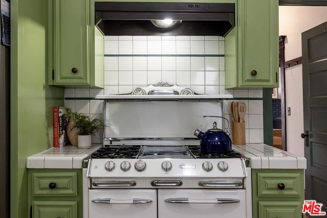 $1,525,000 | 4534 Russell Avenue, Los Angeles, CA 90027