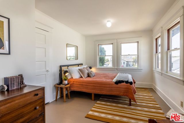 $1,525,000 | 4534 Russell Avenue, Los Angeles, CA 90027