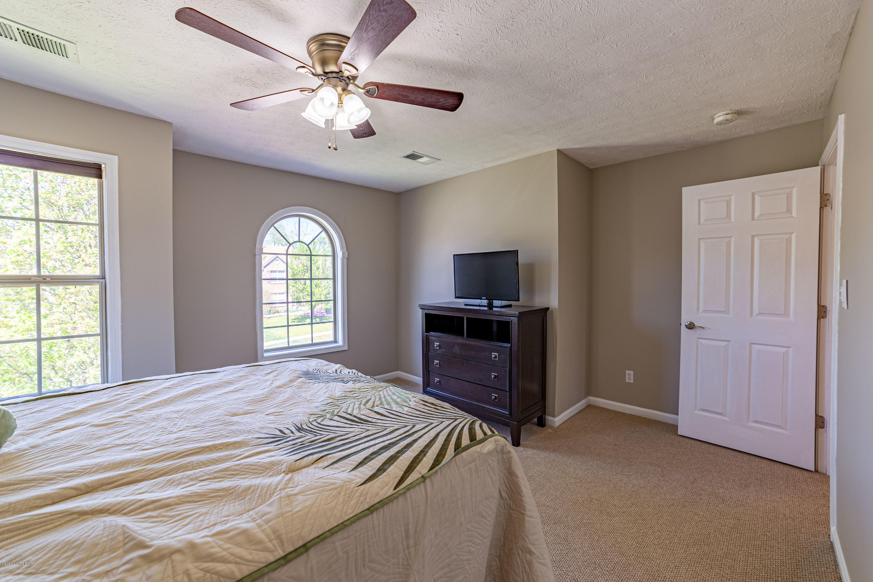 7224 Quindero Run Road Louisville, KY 40228 - Photo 21 of 34 1 of 3 total 2nd floor bedrooms.