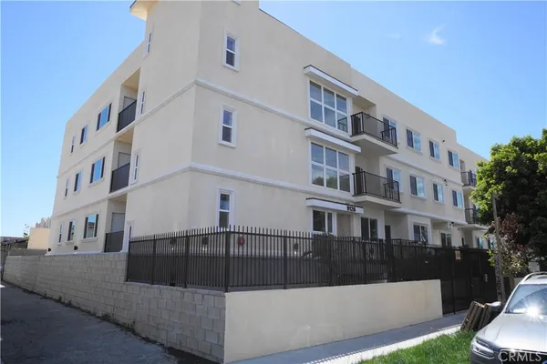 $2,950 | 9126 Langdon Avenue, Unit 303, North Hills, CA 91343