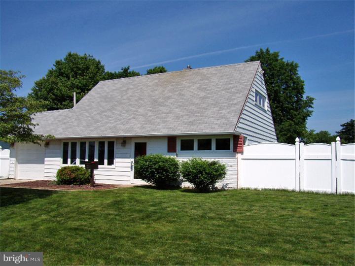 19 Quarry Road Levittown, PA 19057 - Photo 1 of 9 Gallery Image 1