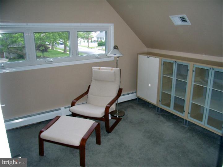 19 Quarry Road Levittown, PA 19057 - Photo 6 of 9 Gallery Image 6
