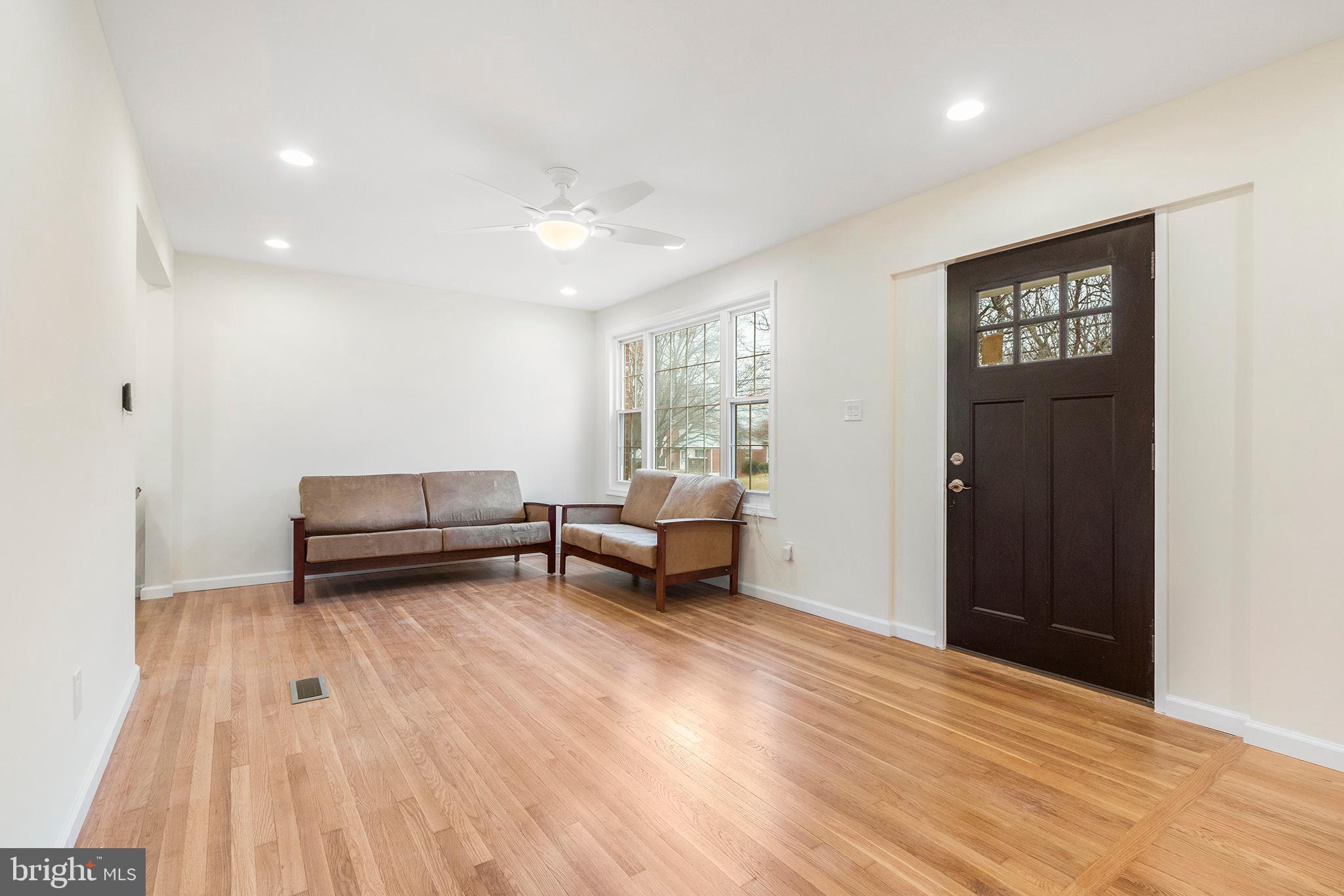 3906 Havard Street Silver Spring, MD 20906 - Photo 5 of 37