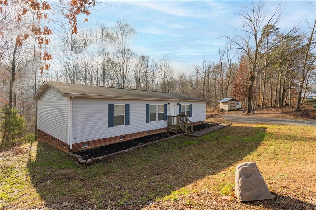 193 Roach Road Reidsville, NC 27320 - Photo 2 of 29