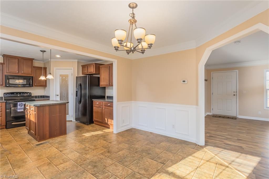 193 Roach Road Reidsville, NC 27320 - Photo 11 of 29