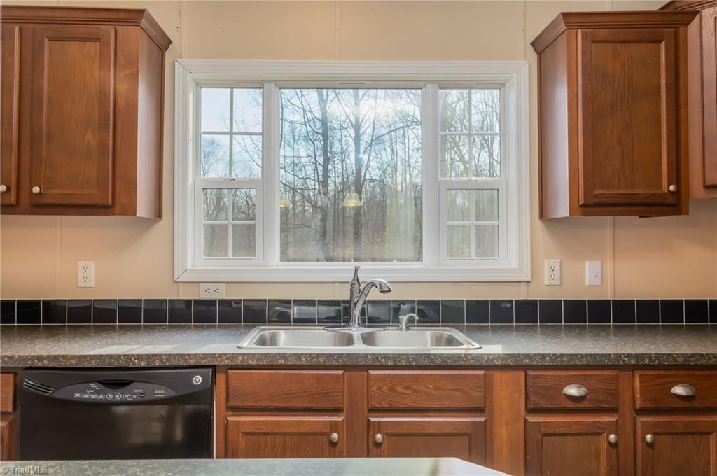 193 Roach Road Reidsville, NC 27320 - Photo 16 of 29