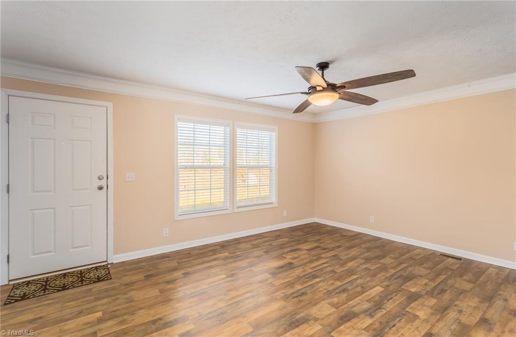 193 Roach Road Reidsville, NC 27320 - Photo 6 of 29