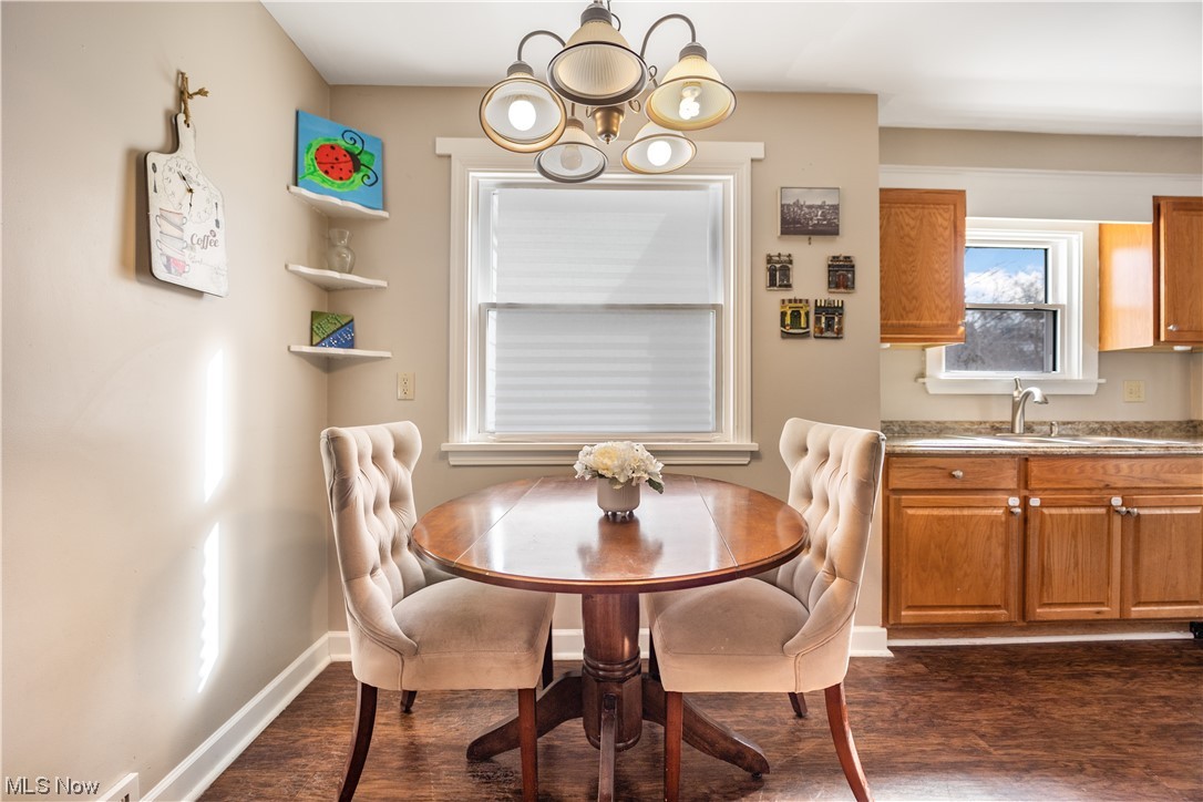 2605 Milton Road Cleveland, OH 44118 - Photo 10 of 44 Gallery Image 10