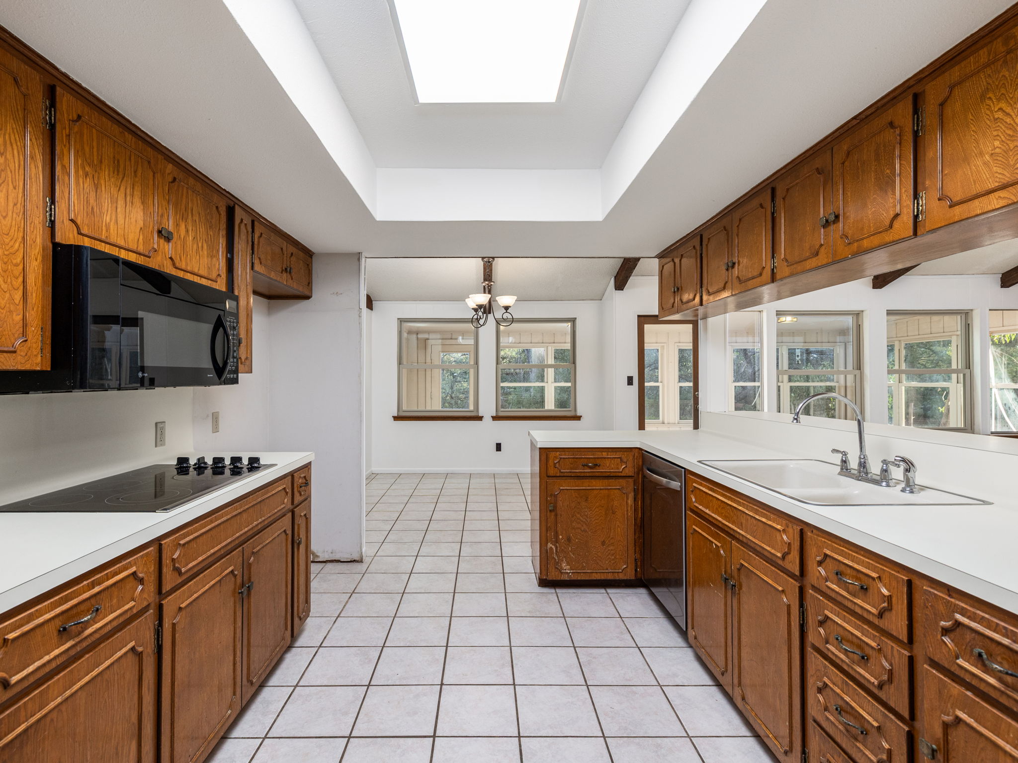 806 Country Club Road Georgetown, TX 78628 - Photo 17 of 39 The open concept allows you to enjoy the nature views from almost any point of view in the house