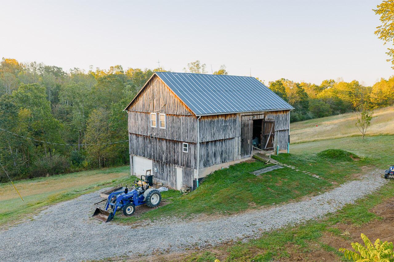 21995 Harrons Ridge Road Dexter City, OH 45727 - Photo 13 of 32 13