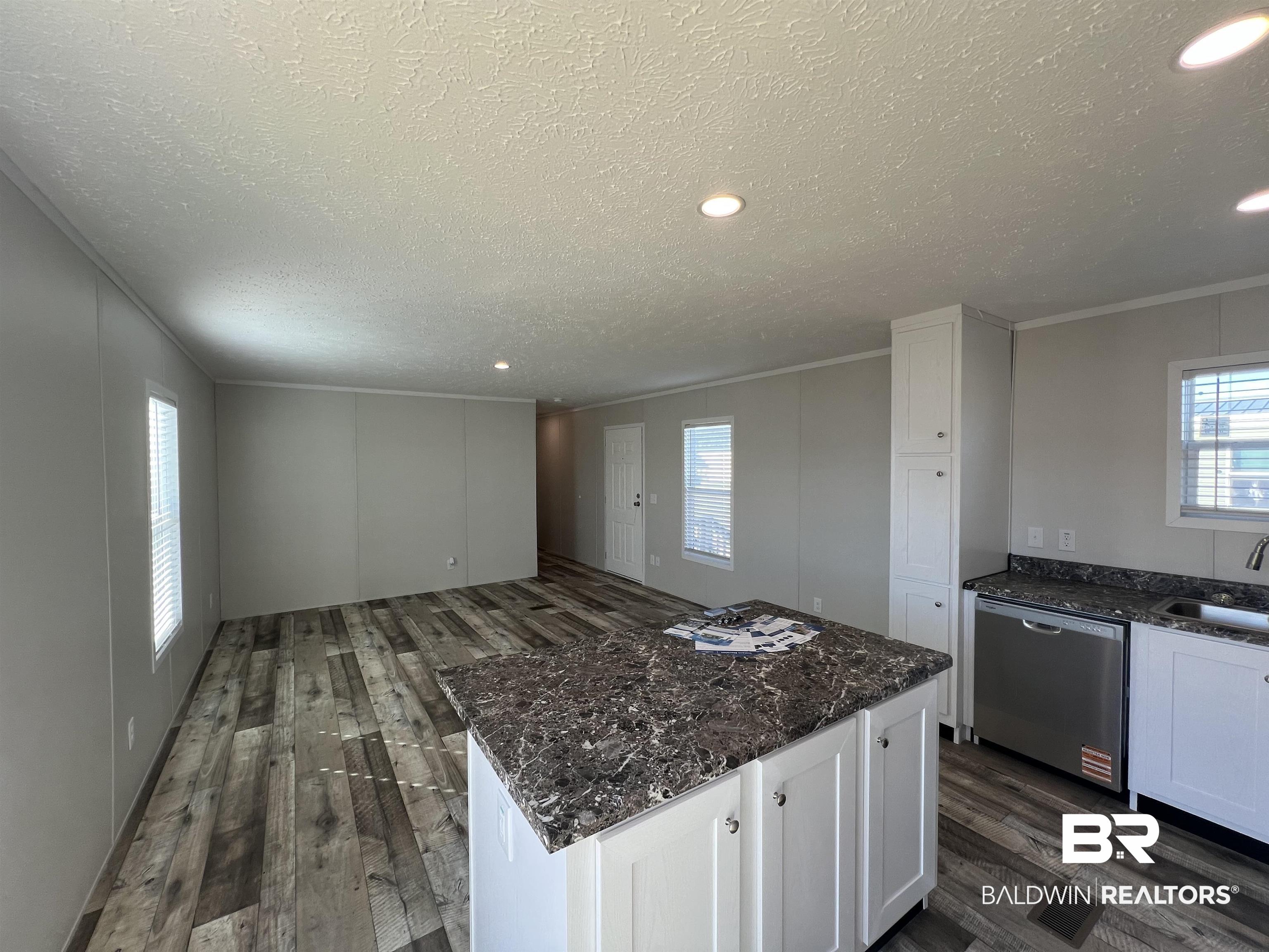 47 Highway 31 Atmore Al Atmore, AL 36502 - Photo 5 of 21