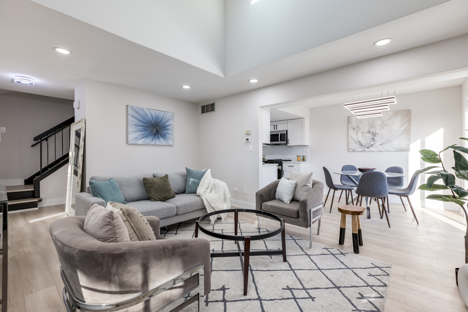 7114 Olde Gatehouse Road Tinley Park, IL 60477 - Photo 2 of 21