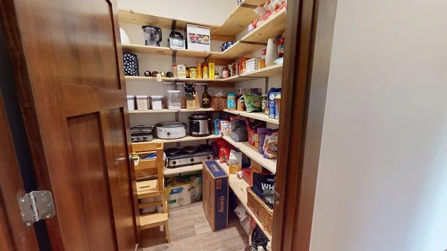 $860,000 | W10559 Hickory Point Road, Beaver Dam, WI 53916