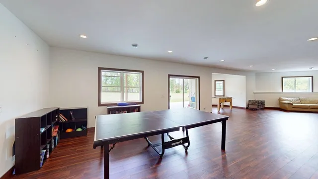 $860,000 | W10559 Hickory Point Road, Beaver Dam, WI 53916