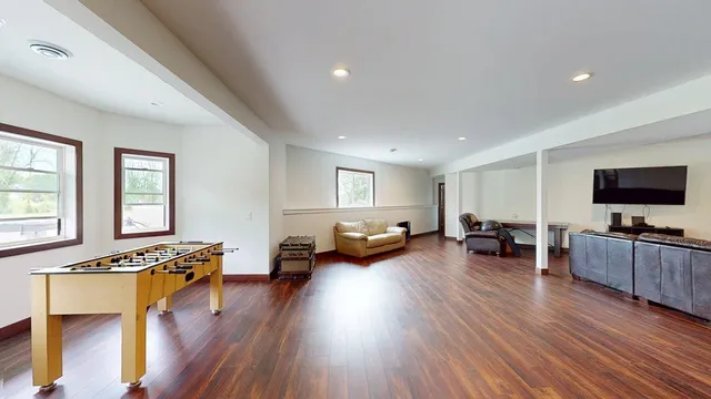 $860,000 | W10559 Hickory Point Road, Beaver Dam, WI 53916