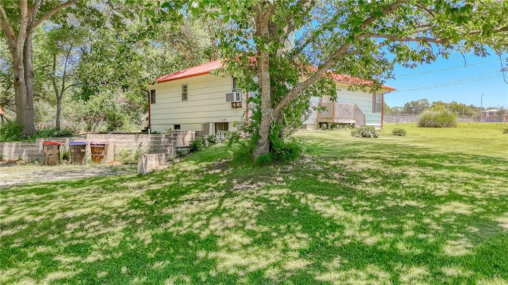 209 West Hale Lake Road Warrensburg, MO 64093 - Photo 17 of 30