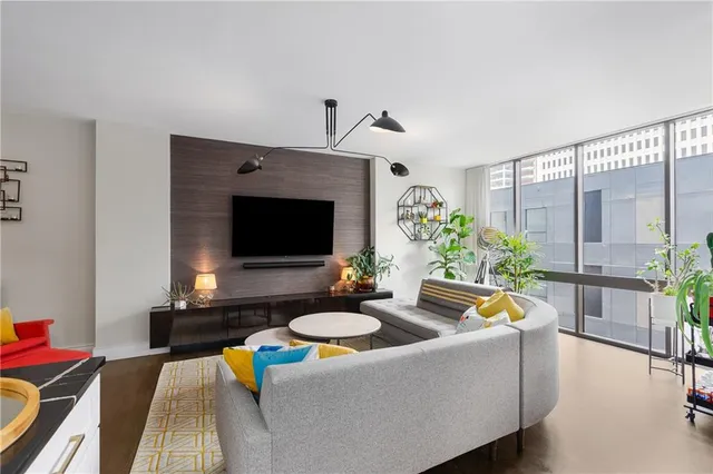 $619,000 | 145 15th Street Northeast, Unit 826, Atlanta, GA 30361