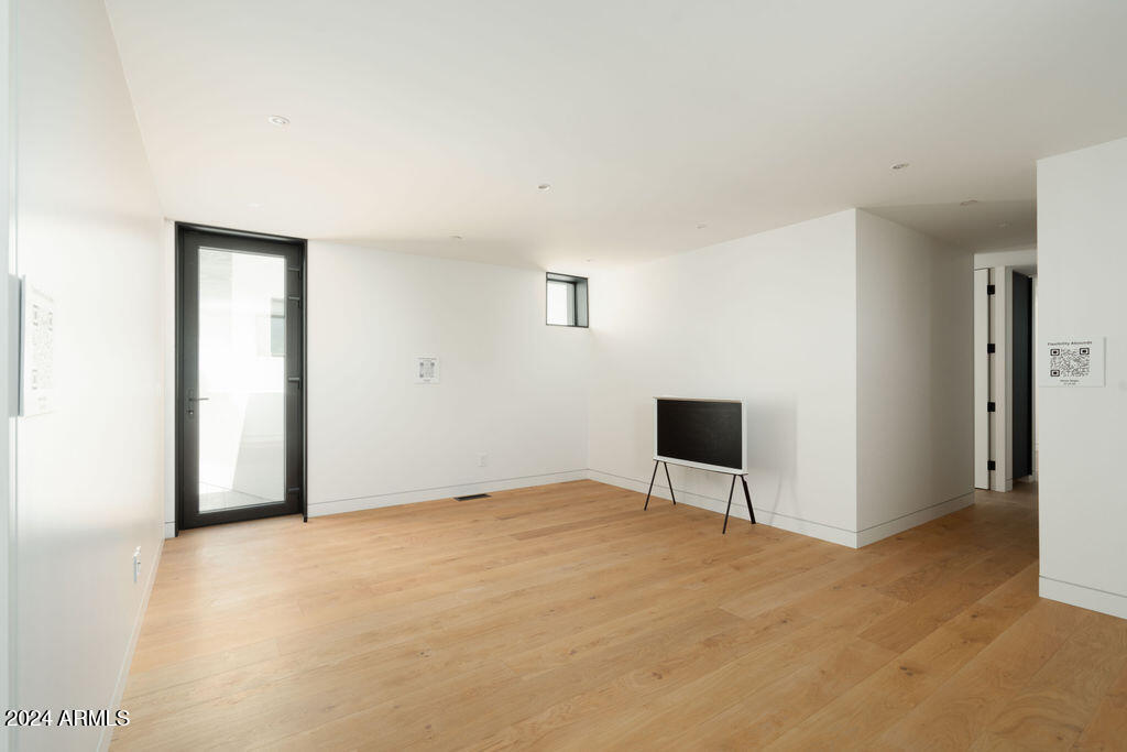 1740 East Ocotillo Road, Unit 3 Phoenix, AZ 85016 - Photo 31 of 34 27