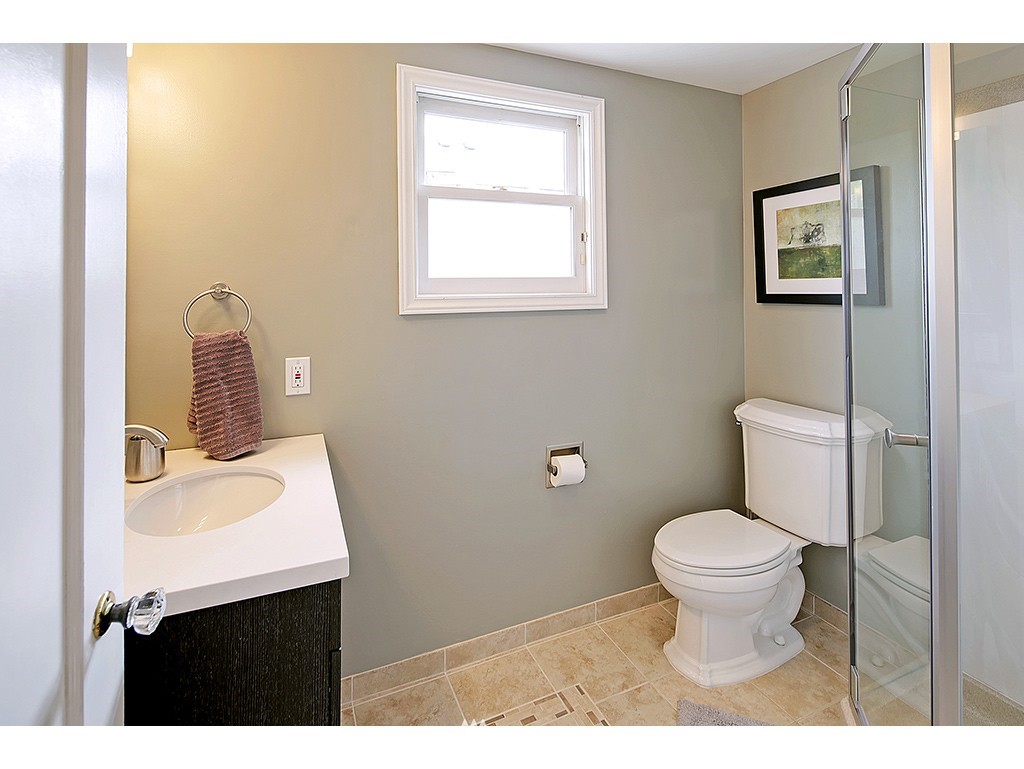 2029 North 77th Street Seattle, WA 98103 - Photo 11 of 20