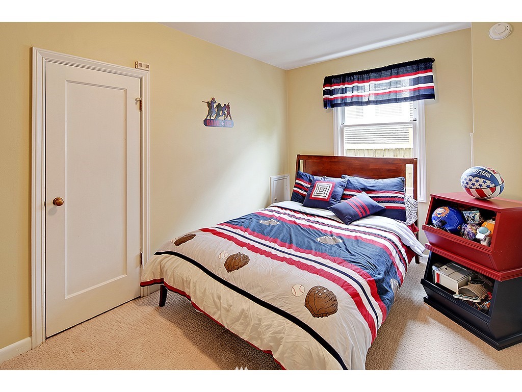 2029 North 77th Street Seattle, WA 98103 - Photo 12 of 20