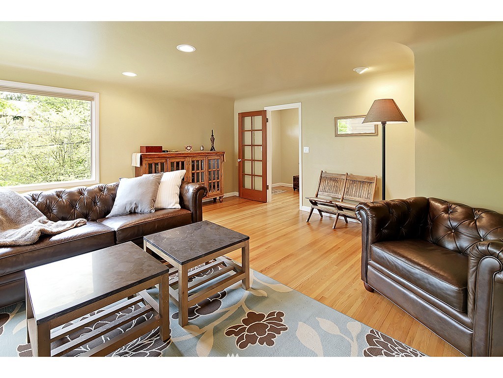 2029 North 77th Street Seattle, WA 98103 - Photo 4 of 20